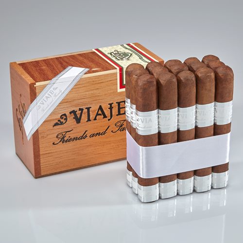 Viaje Friends and Family Cigars
