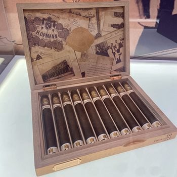 Search Images - H. Upmann 180th Anniversary Cigars