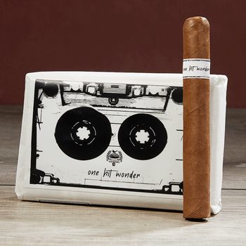 Search Images - LNF One Hit Wonder Corona (Robusto) (5.0"x43) Pack of 10