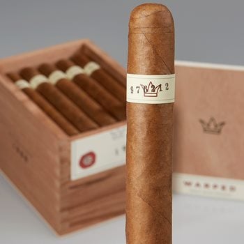 Search Images - Warped Serie Gran Reserva 1988 (Robusto) (5.2"x50) Box of 25