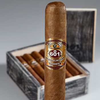 Search Images - 601 Snakebite (Robusto) (5.0"x52) Box of 10