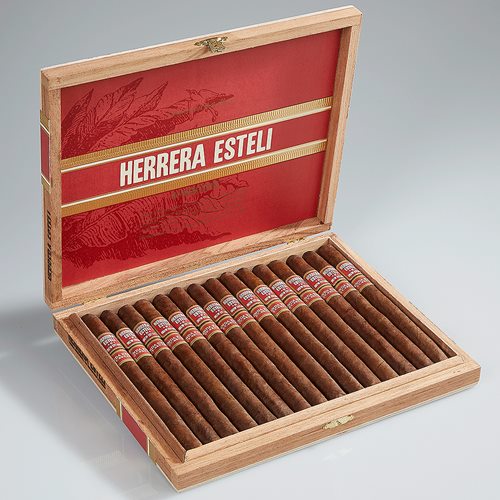 Herrera Esteli Connecticut Broadleaf Lancero (7.0"x38) Box of 15