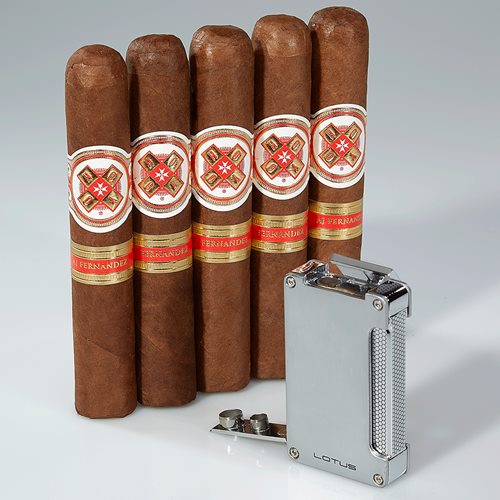 Hoyo La Amistad 5-Pack & Lighter Sampler Cigar Samplers