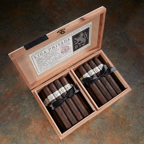 Drew Estate Liga Privada No. 9 Toro (6.0"x52) 48 Cigars