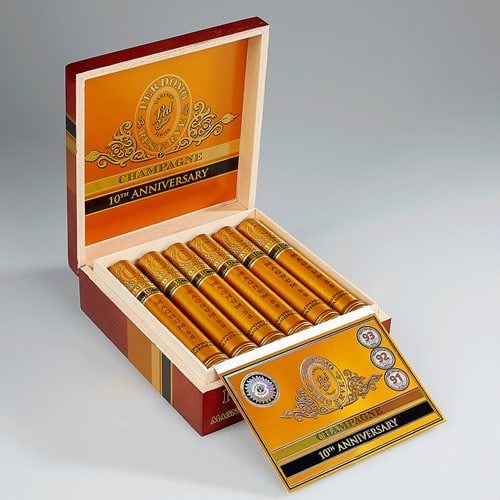 Perdomo Reserve 10th Anniversary Champagne Magnum 50 Tubo Cigars